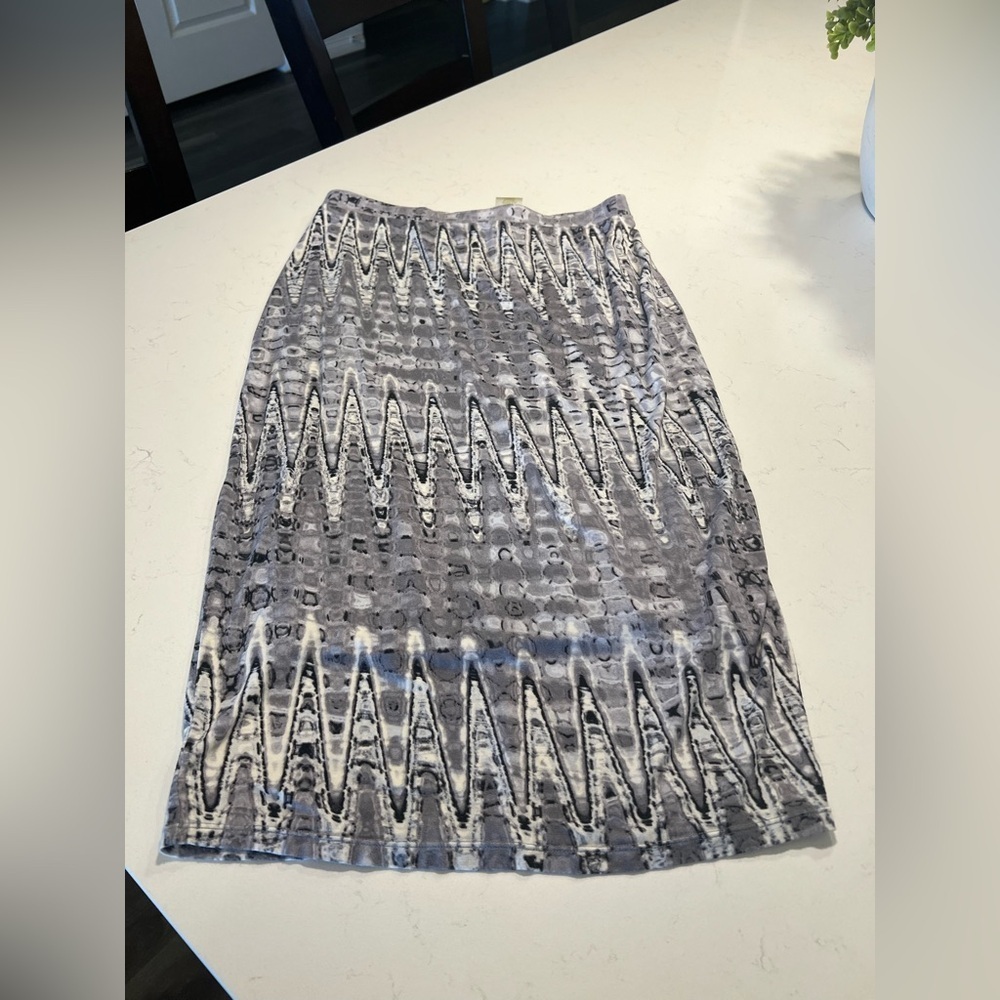MATTY M Stylish Gray Patterned Midi Skirt size M